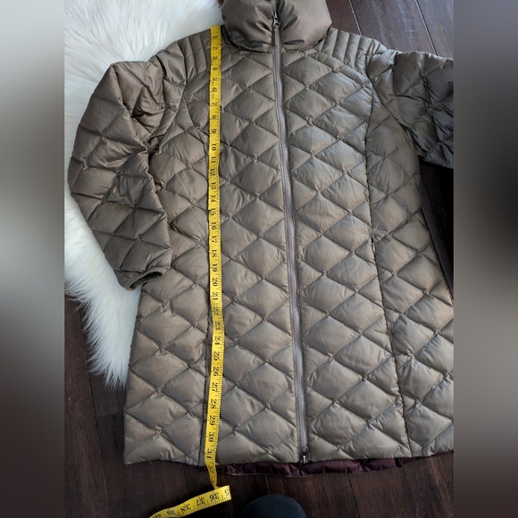 Eddie Bauer Women's Down Bronze Gold Quilted Tan Puffer Jacket L Large Petite - Picture 8 of 8